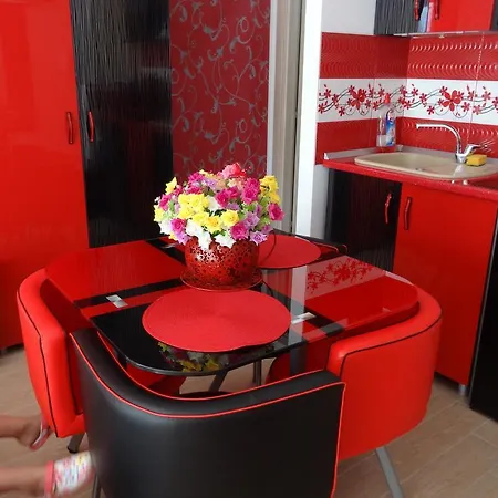 Felicia Apartment *